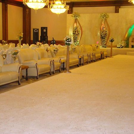 The Convention Center & Royal Suites Hotel Kuwait City Eksteriør billede