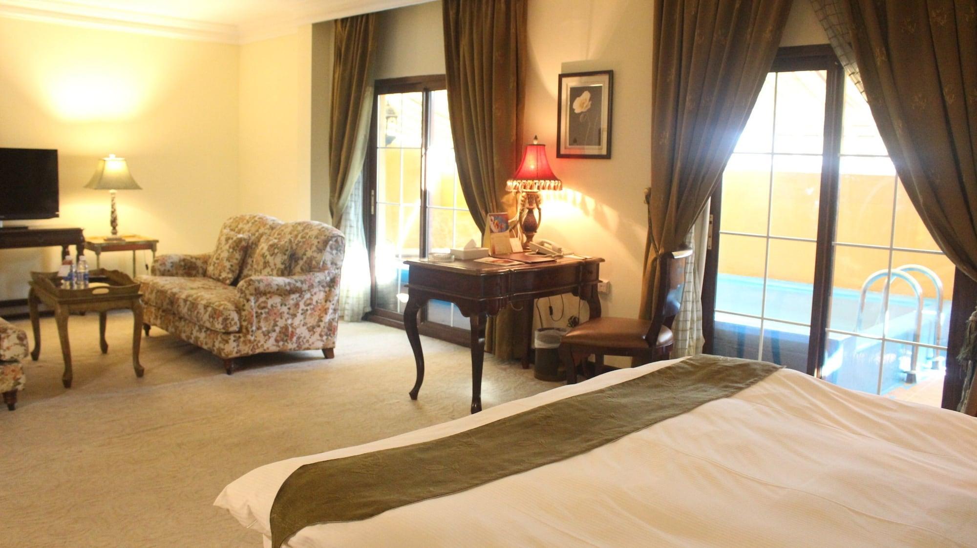 The Convention Center & Royal Suites Hotel Kuwait City Eksteriør billede