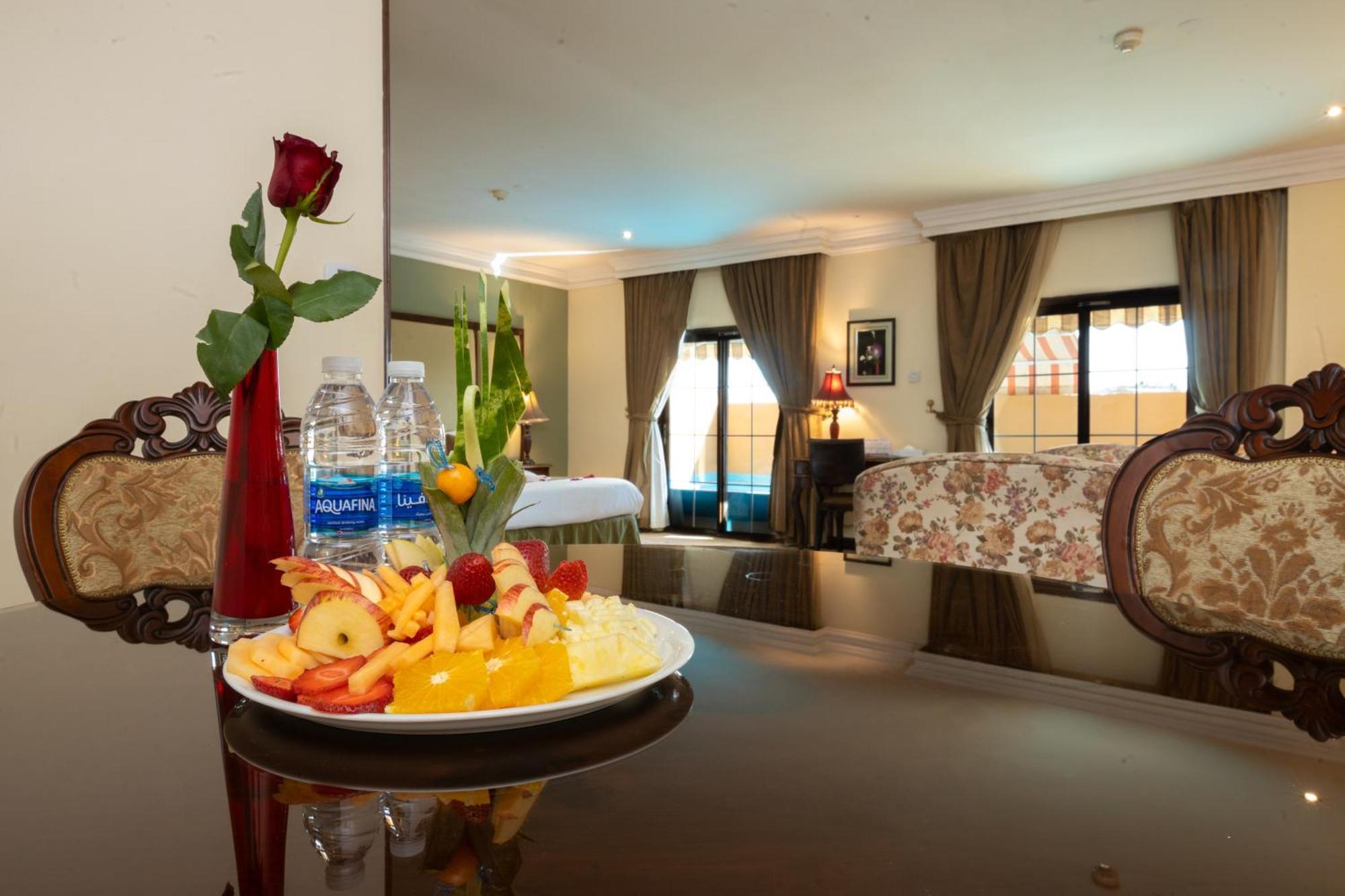 The Convention Center & Royal Suites Hotel Kuwait City Eksteriør billede