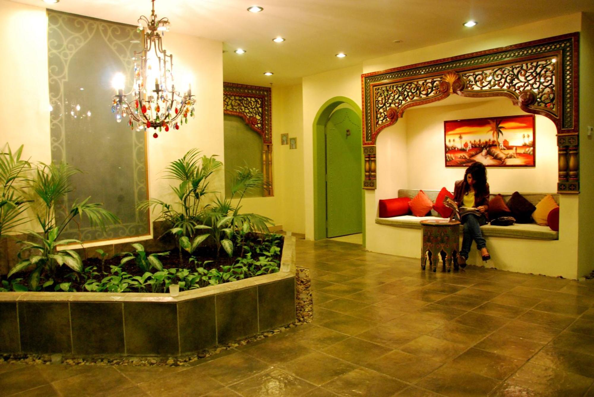 The Convention Center & Royal Suites Hotel Kuwait City Eksteriør billede
