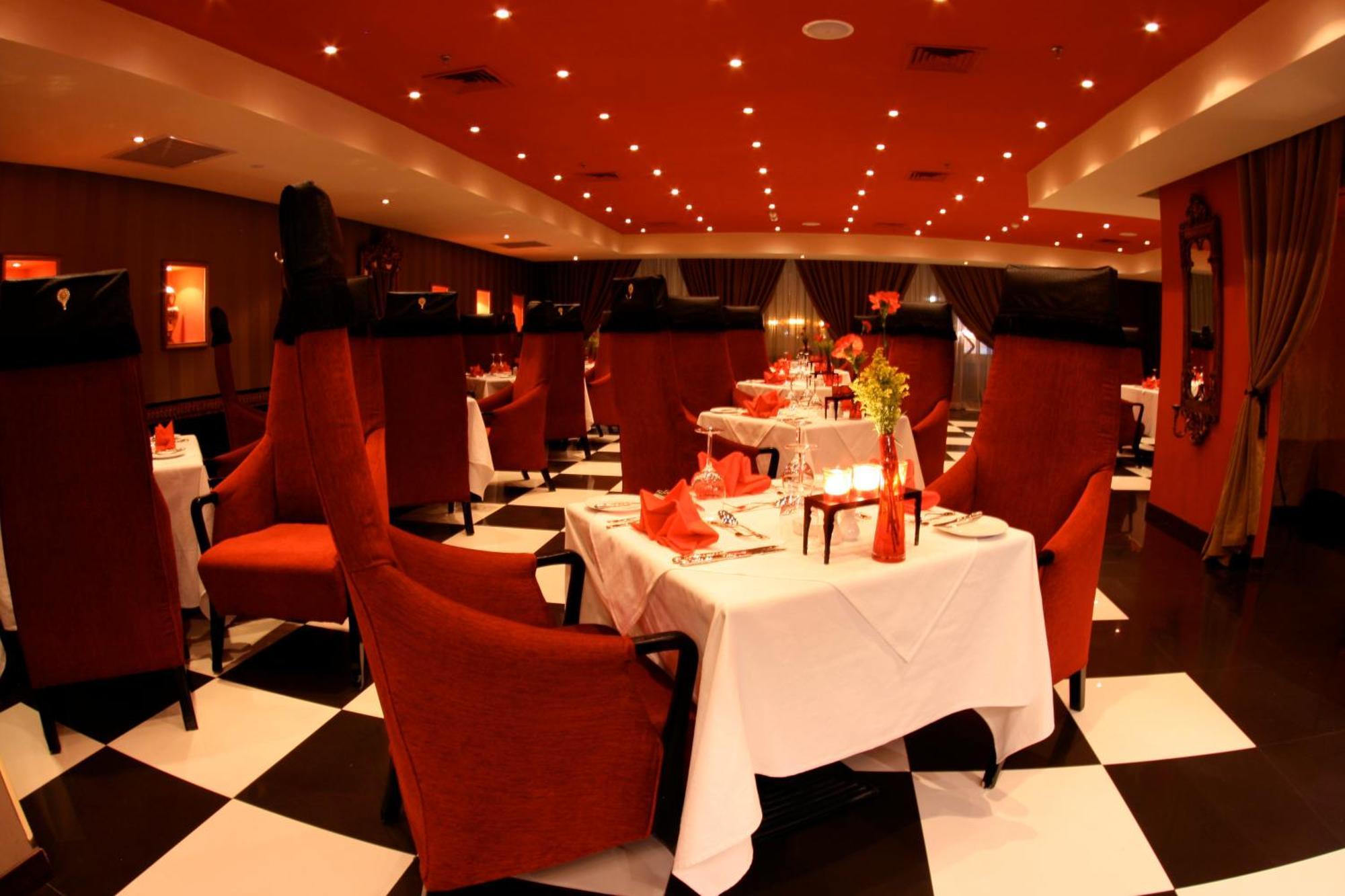 The Convention Center & Royal Suites Hotel Kuwait City Eksteriør billede