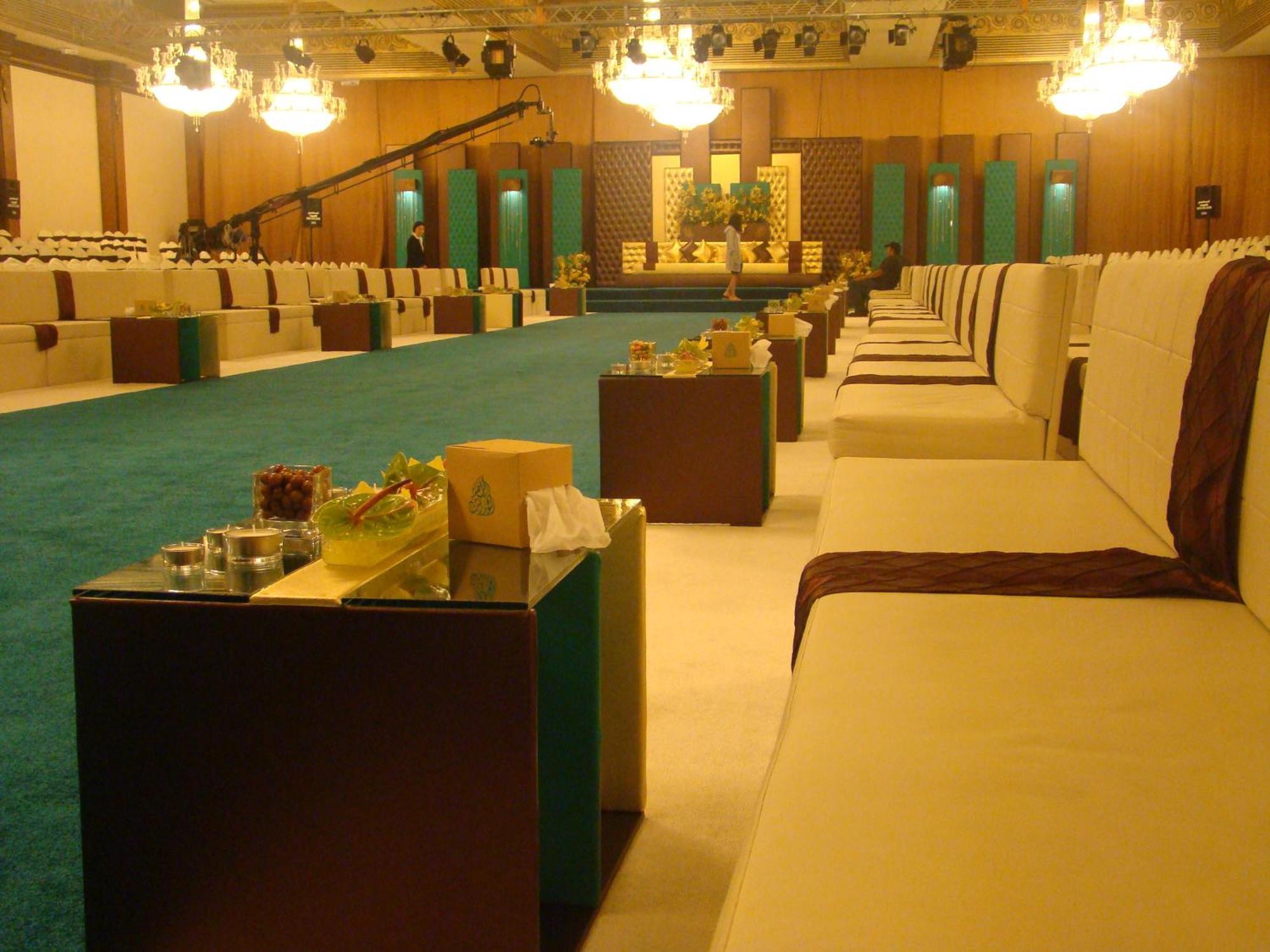 The Convention Center & Royal Suites Hotel Kuwait City Eksteriør billede