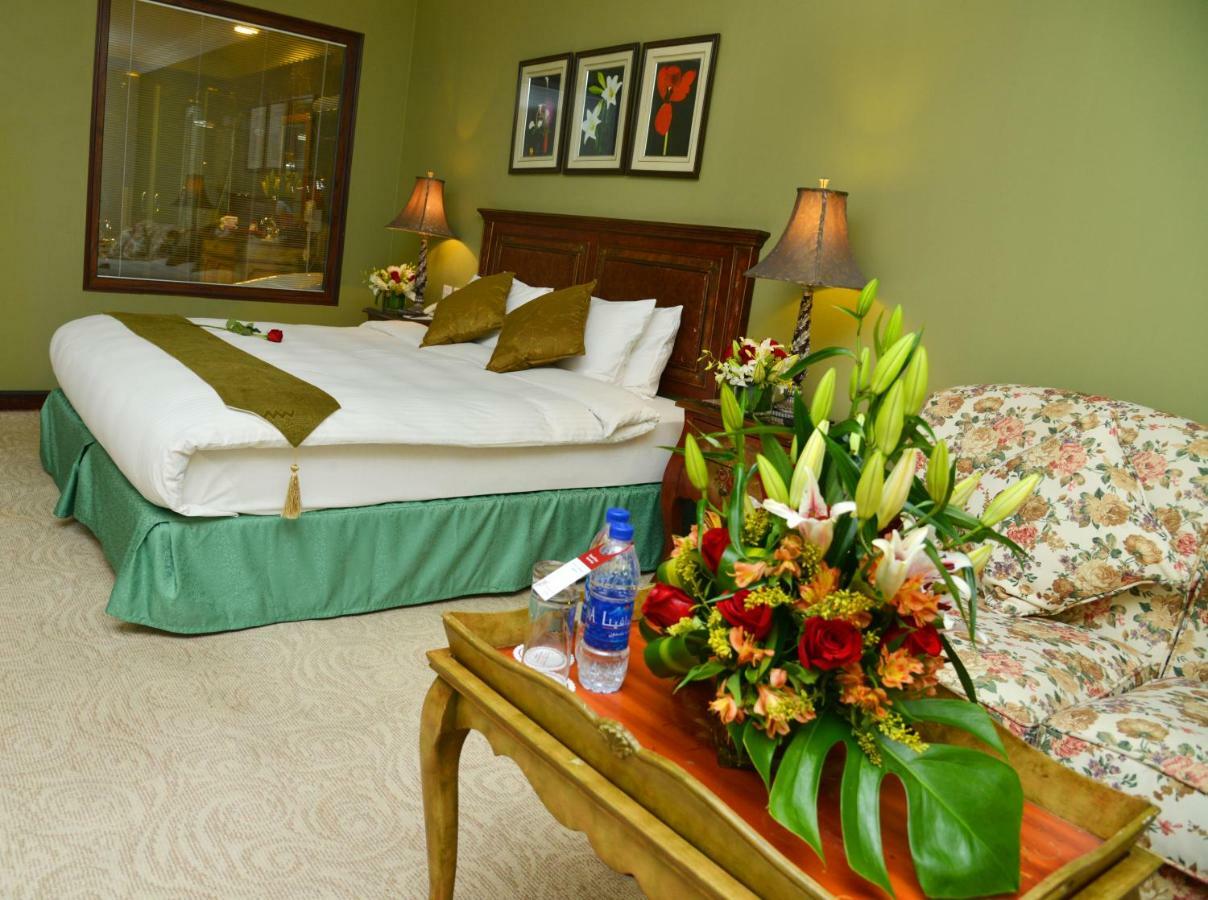 The Convention Center & Royal Suites Hotel Kuwait City Eksteriør billede