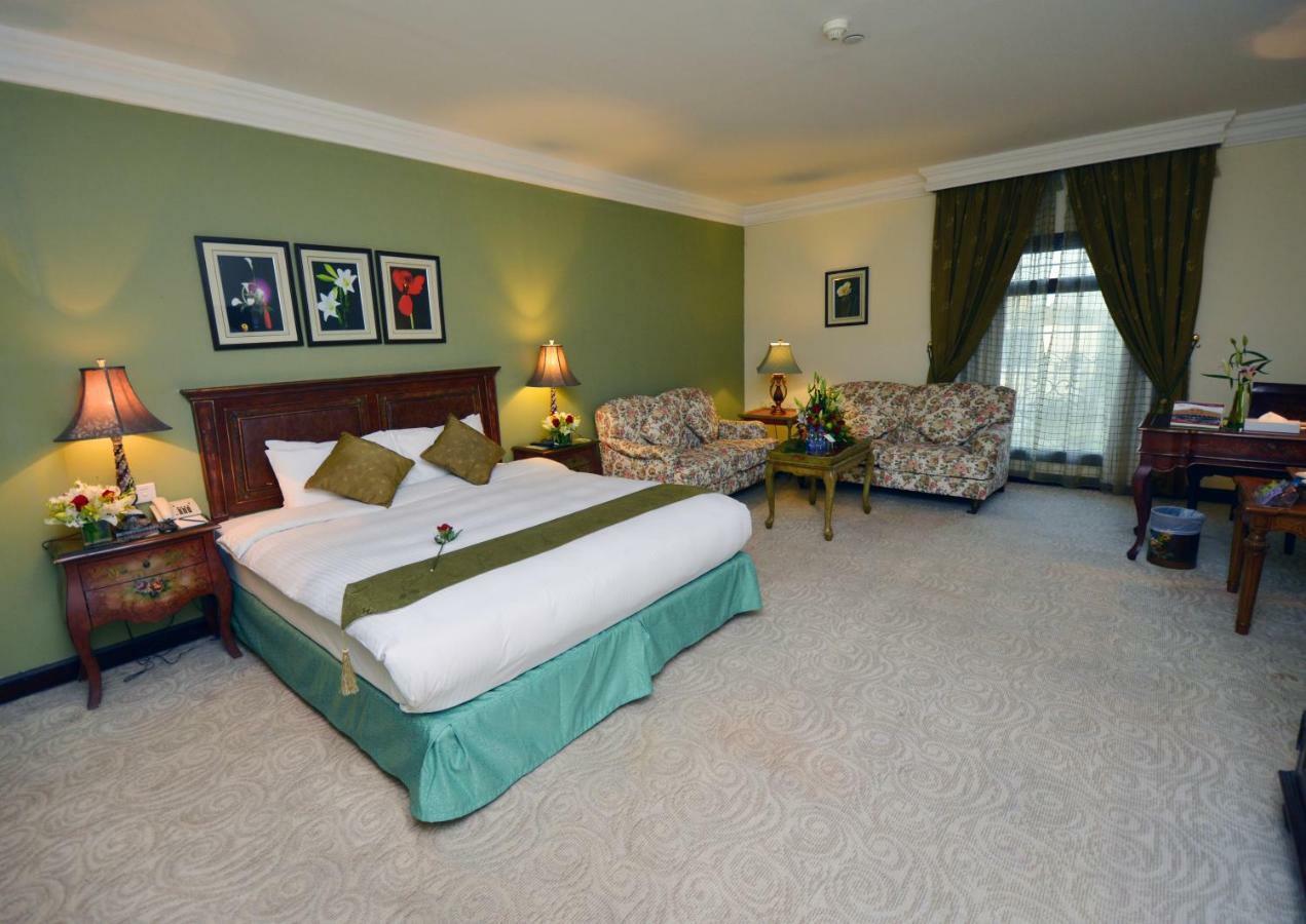 The Convention Center & Royal Suites Hotel Kuwait City Eksteriør billede