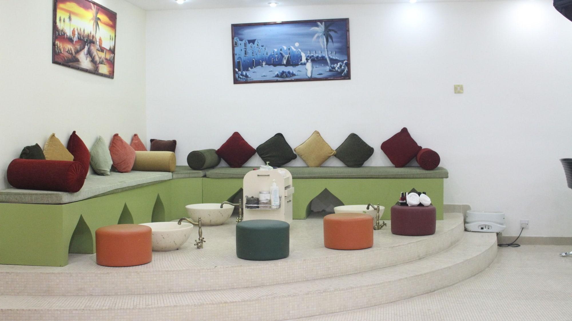 The Convention Center & Royal Suites Hotel Kuwait City Eksteriør billede